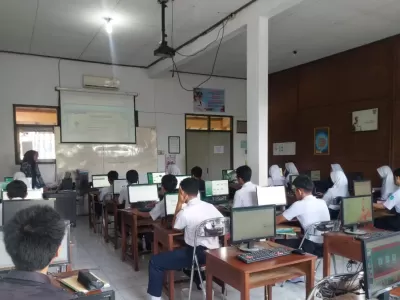 KBM di Lab Komputer