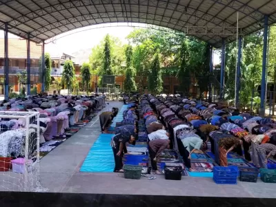 Sholat Dzuhur Berjamaah